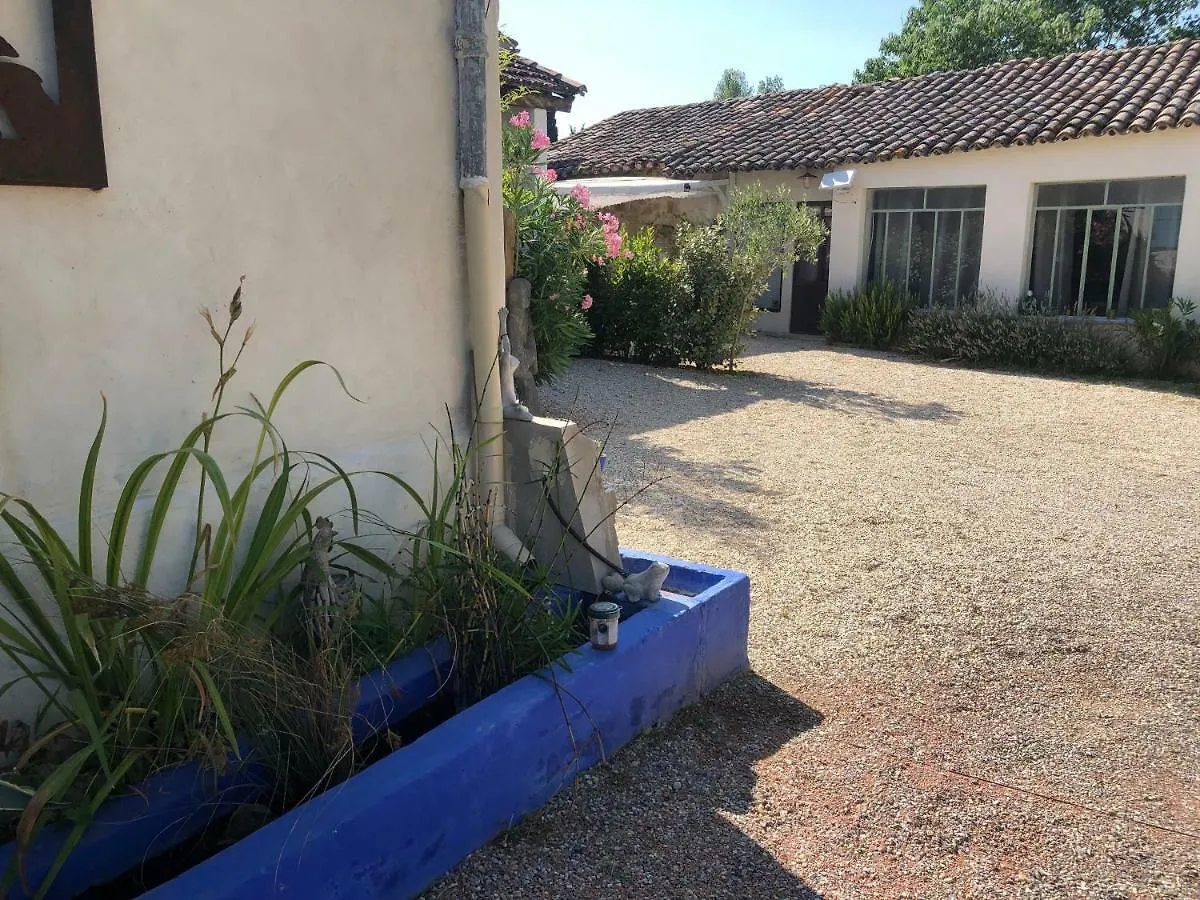 Villa Le Luberon Des Artistes à Oppède Hébergement de vacances